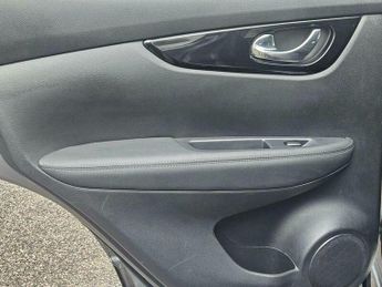 Nissan Qashqai 1.6 dCi Tekna XTRON 2WD Euro 6 (s/s) 5dr