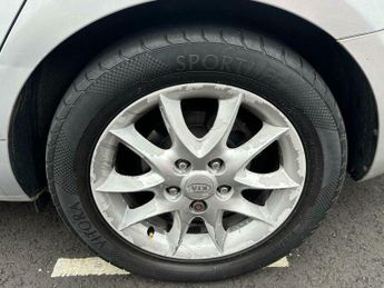 Kia Ceed 1.6 LS 5dr (ESP)