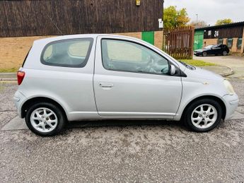Toyota Yaris VVTI T SPIRIT