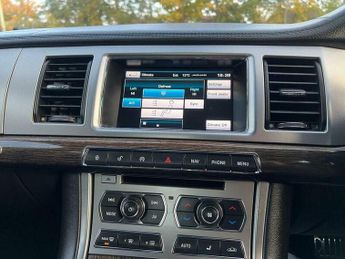 Jaguar XF 2.2d R-Sport Auto Euro 5 (s/s) 4dr