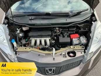Honda Jazz I-VTEC ES PLUS