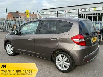 Honda Jazz I-VTEC ES PLUS