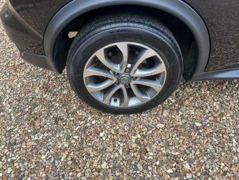 Nissan Juke 1.6 DIG-T Tekna XTRON 4WD Euro 6 5dr