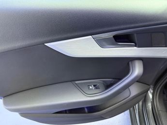 Audi A4 AVANT TDI QUATTRO S LINE