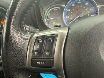 Toyota Yaris 1.5 VVT-h Excel E-CVT Euro 6 5dr (15in Alloy)