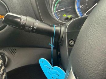 Toyota Yaris 1.5 VVT-h Excel E-CVT Euro 6 5dr (15in Alloy)