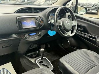 Toyota Yaris 1.5 VVT-h Excel E-CVT Euro 6 5dr (15in Alloy)