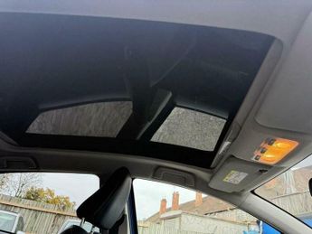 Toyota Yaris 1.5 VVT-h Excel E-CVT Euro 6 5dr (15in Alloy)