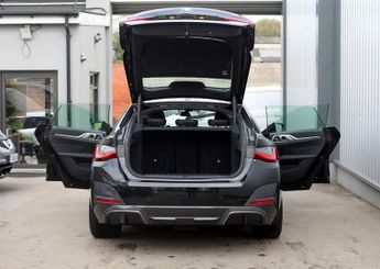 BMW  EDRIVE40 M SPORT