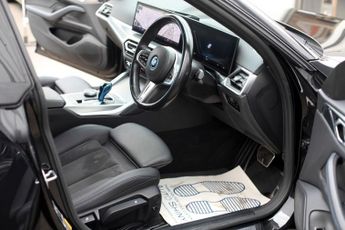 BMW  EDRIVE40 M SPORT