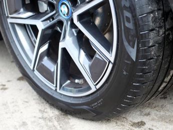 BMW  EDRIVE40 M SPORT