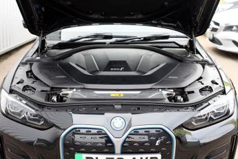 BMW  EDRIVE40 M SPORT