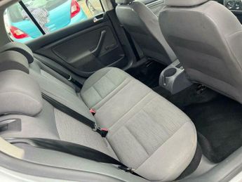 Volkswagen Golf 1.6 FSI S 5dr