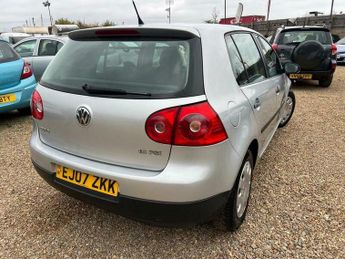 Volkswagen Golf 1.6 FSI S 5dr
