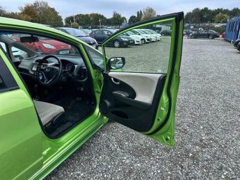 Honda Fit HYBRID GP1 AUTO