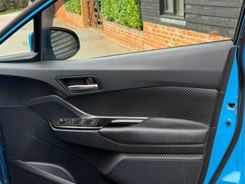 Toyota C-HR 1.8 VVT-h Design SUV 5dr Petrol Hybrid CVT Euro 6 (s/s) (122 ps)