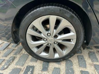 Toyota Auris VVT-I EXCEL