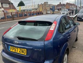 Ford Focus 1.6 Style 5dr