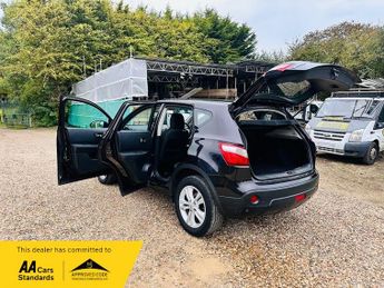 Nissan Qashqai 2.0 Acenta SUV 5dr Petrol CVT 2WD Euro 4 (141 ps)
