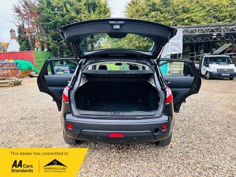 Nissan Qashqai 2.0 Acenta SUV 5dr Petrol CVT 2WD Euro 4 (141 ps)