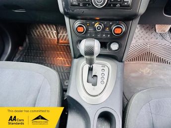 Nissan Qashqai 2.0 Acenta SUV 5dr Petrol CVT 2WD Euro 4 (141 ps)