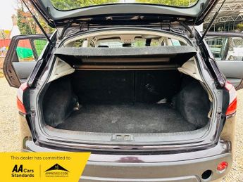 Nissan Qashqai 2.0 Acenta SUV 5dr Petrol CVT 2WD Euro 4 (141 ps)