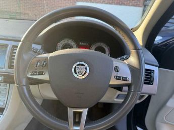 Jaguar XF 3.0d V6 Premium Luxury Auto Euro 5 4dr