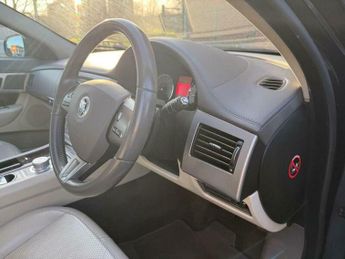 Jaguar XF 3.0d V6 Premium Luxury Auto Euro 5 4dr