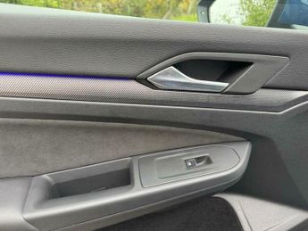 Volkswagen Golf 1.5 eTSI MHEV R-Line DSG Euro 6 (s/s) 5dr