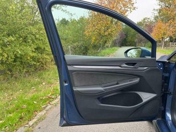 Volkswagen Golf 1.5 eTSI MHEV R-Line DSG Euro 6 (s/s) 5dr