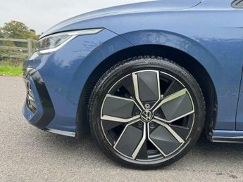 Volkswagen Golf 1.5 eTSI MHEV R-Line DSG Euro 6 (s/s) 5dr