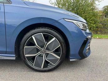 Volkswagen Golf 1.5 eTSI MHEV R-Line DSG Euro 6 (s/s) 5dr