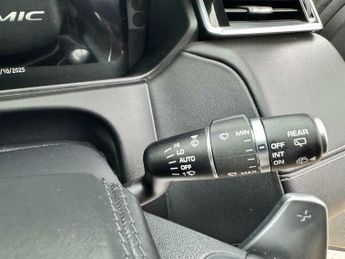 Land Rover Range Rover Velar 2.0 D240 R-Dynamic SE Auto 4WD Euro 6 (s/s) 5dr