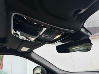 Land Rover Range Rover Velar 2.0 D240 R-Dynamic SE Auto 4WD Euro 6 (s/s) 5dr