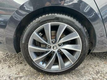 Skoda Superb 2.0 TDI Laurin & Klement DSG Euro 6 (s/s) 5dr