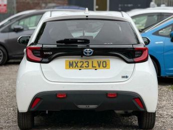 Toyota Yaris 1.5 VVT-h Design Hatchback 5dr Petrol Hybrid E-CVT Euro 6 (s/s) 