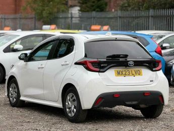 Toyota Yaris 1.5 VVT-h Design Hatchback 5dr Petrol Hybrid E-CVT Euro 6 (s/s) 