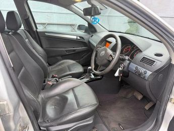 Vauxhall Astra 1.8i 16v Elite 5dr