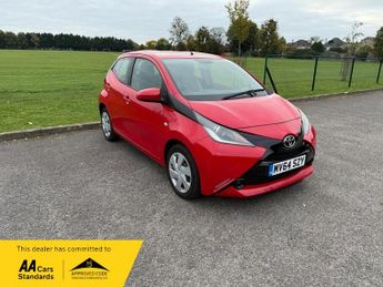 Toyota AYGO 1.0 VVT-i x-play Hatchback 5dr Petrol x-shift Euro 5 Euro 5 (68 