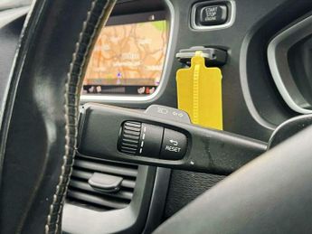 Volvo V40 1.5 T3 R-Design Edition Auto Euro 6 (s/s) 5dr