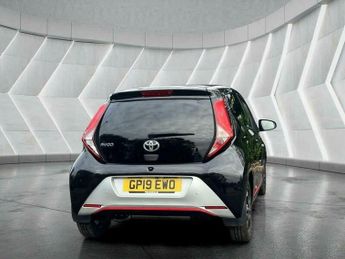 Toyota AYGO 1.0 VVT-i x-trend Funroof x-shift Euro 6 5dr