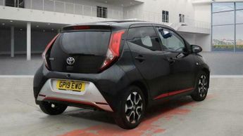 Toyota AYGO 1.0 VVT-i x-trend Funroof x-shift Euro 6 5dr