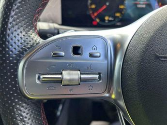 Mercedes-Benz A Class 1.5 A180d AMG Line (Premium) 7G-DCT Euro 6 (s/s) 5dr