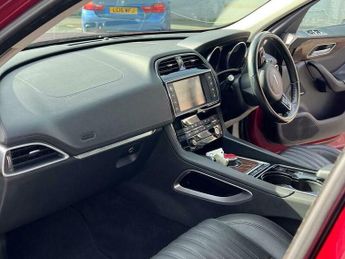 Jaguar F-Pace 2.0 D180 Portfolio Auto AWD Euro 6 (s/s) 5dr