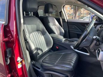 Jaguar F-Pace 2.0 D180 Portfolio Auto AWD Euro 6 (s/s) 5dr