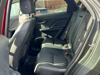 Jaguar F-Pace 2.0 D180 Portfolio Auto AWD Euro 6 (s/s) 5dr