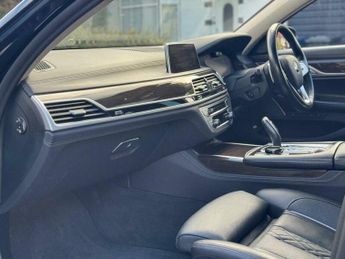 BMW 7 SERIES 3.0 745e 12kWh Auto Euro 6 (s/s) 4dr