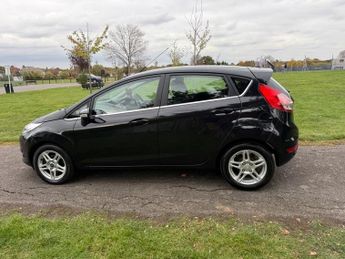 Ford Fiesta 1.6 Zetec Hatchback 5dr Petrol Powershift Euro 5 (105 ps)
