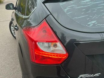 Ford Focus 1.6 Titanium Powershift Euro 5 5dr