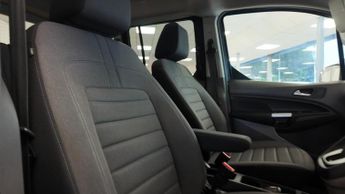 Ford Tourneo Connect TITANIUM TDCI AUTO 5 SEATER